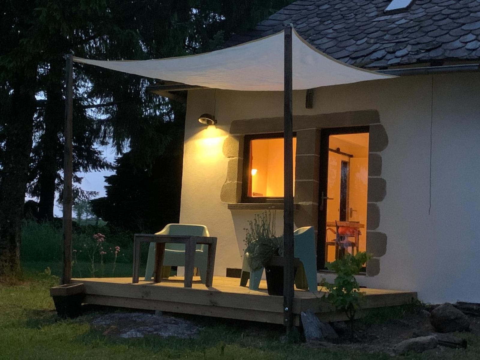 Aux Logis De Fonfroide Chez Mylene & David Bed & Breakfast Marcoles Exterior foto